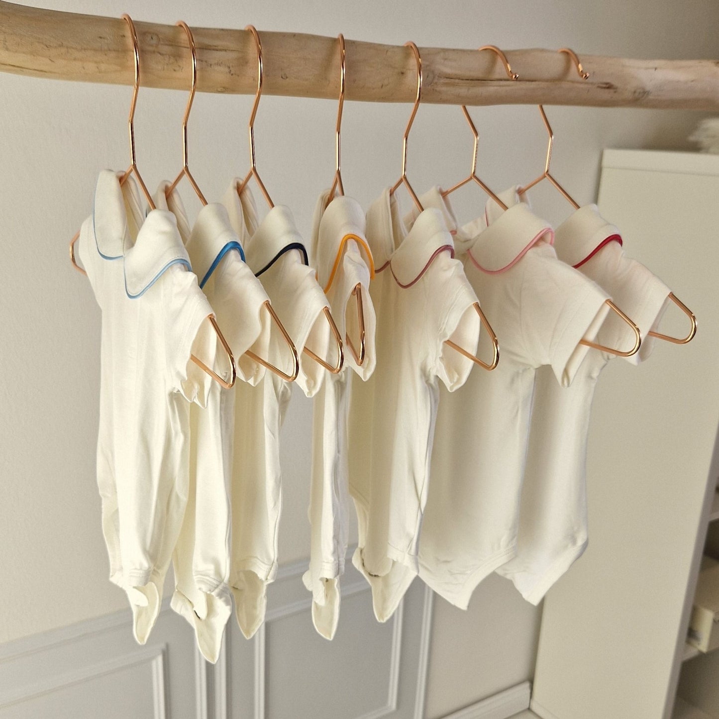 Body in bambù con colletto Peter Pan colorato - Manica corta